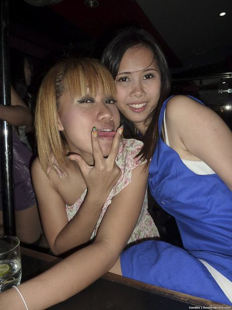 Candid Thai girls pics from Walking Street Pattaya