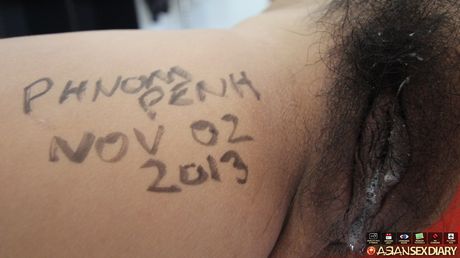 The Asian teen Giaw gets her hairy pussy penetrated by a horny guy