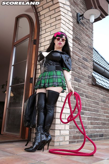 Bad, Busty, Super-freaky Coed - Tigerr Benson (90 Photos) - Scoreland