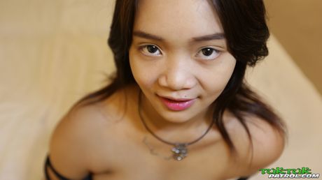 Amateur Asian girl with a sexy butt gets her hairy cunt drilled deeply